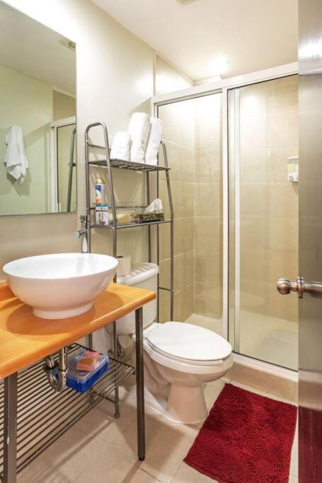 Apartment Interior, Silencioso, Vigilancia P8, 1r, 1b, 810