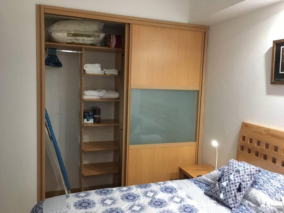 Apartment Interior, Silencioso, Vigilancia P8, 1r, 1b, 810